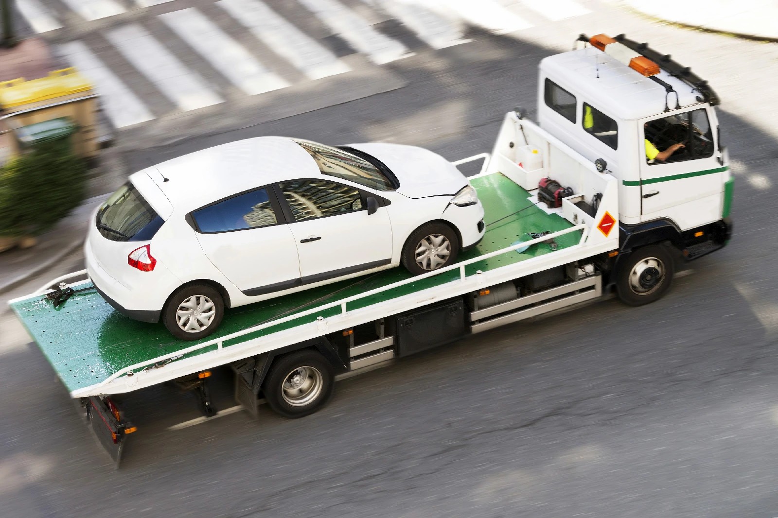 Flatbed towing services